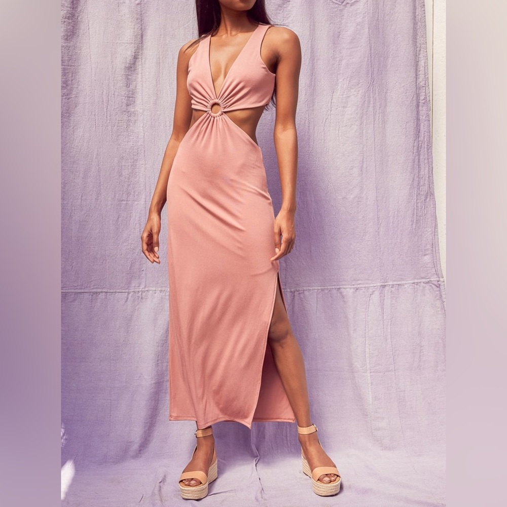 Lulu’s The Way She Moves Sleeveless Cut Out Maxi Dress in Rusty Rose